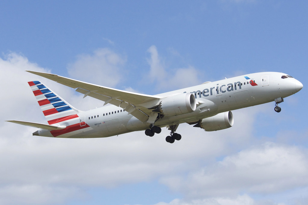 Best Places to Visit for Washington DC Travel in 48 Hours featured by top US travel blog Points With Q, image: American Airlines Boeing 787-800 Dreamliner