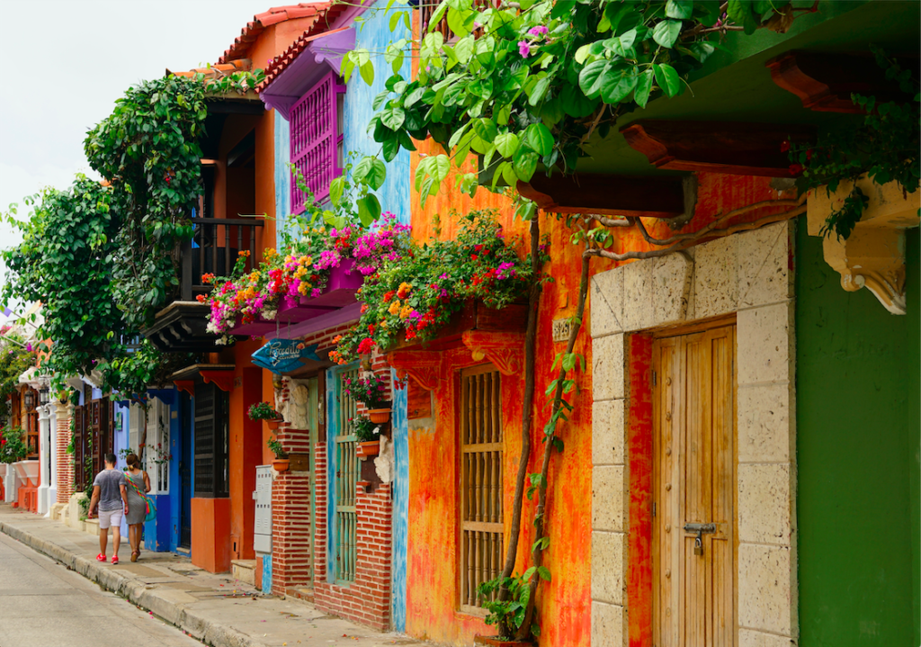 book united airlines flights: cartagena colombia 