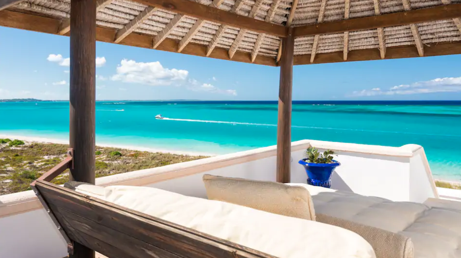 Top 2 Best Hotels in Turks and Caicos to Book with Points
