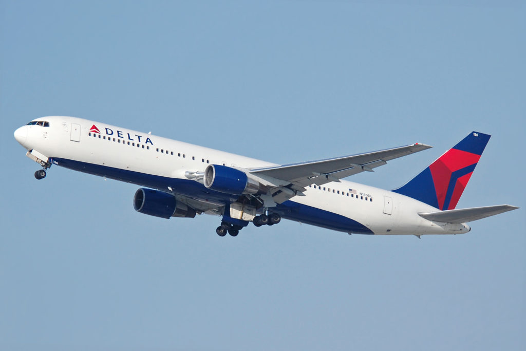 Delta Air Lines Cancellation Policy featured by top US travel blog, Points with Q: image of Delta 767-332 Plane