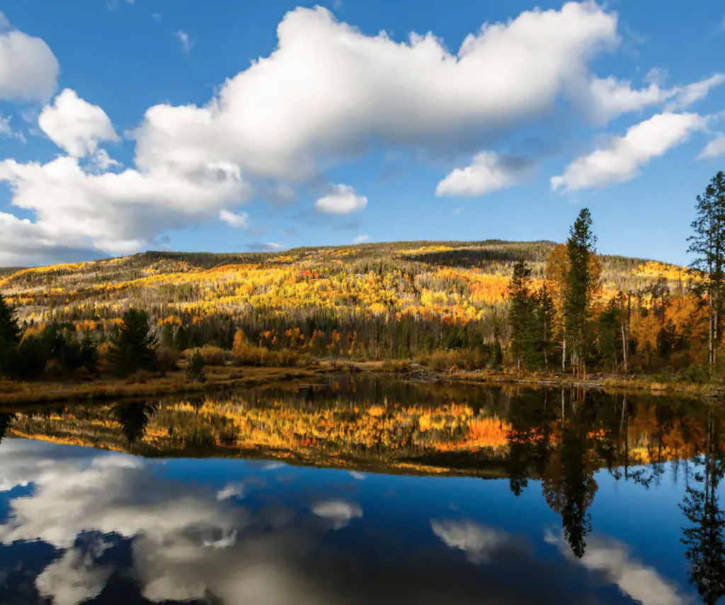 Frequent Flyer featured by top US travel blog, Points with Q: image of Rawah Ranch Hyatt Colorado Pond