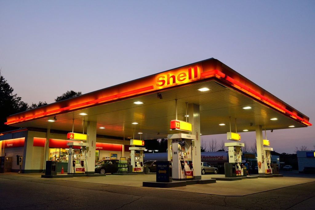 Chase Sapphire Reserve Benefits featured by top US travel blogger, Points with Q: image of Shell Gas Station