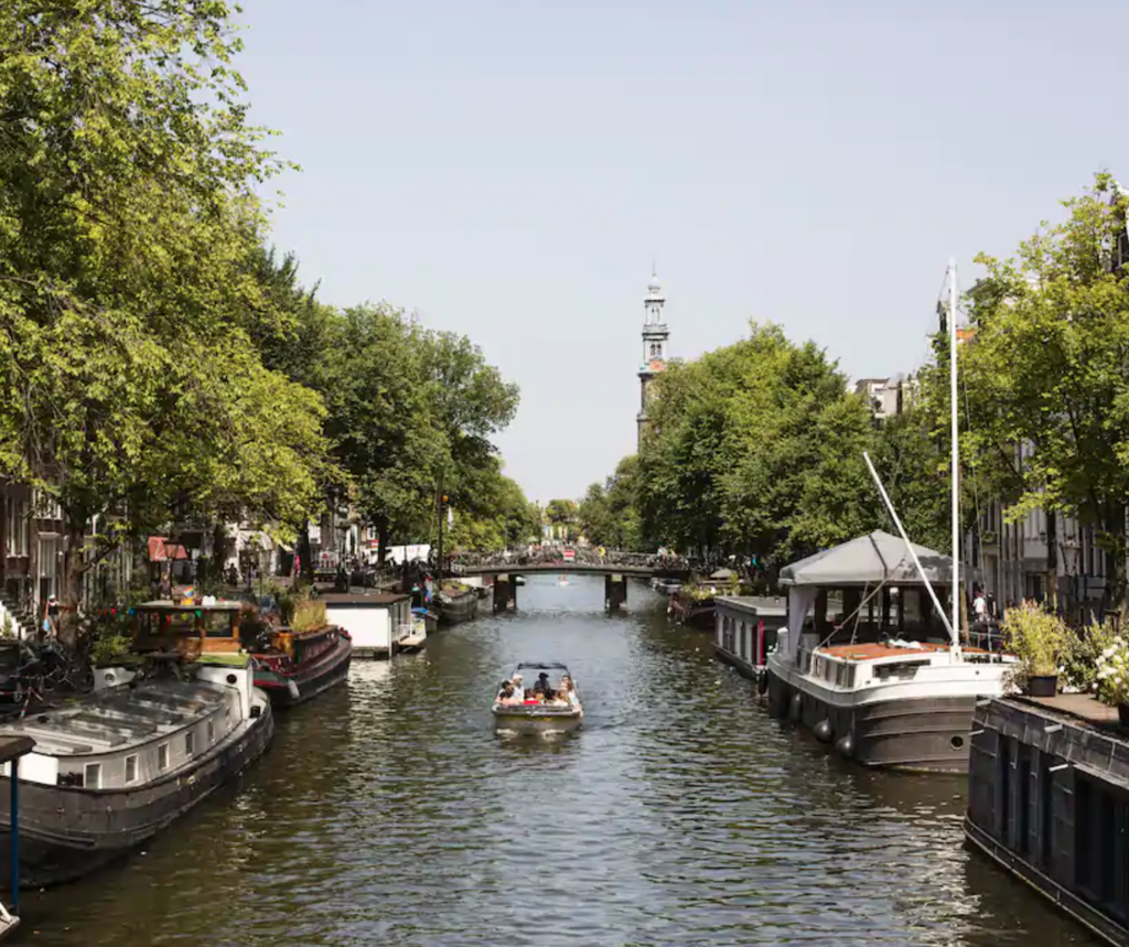Hyatt Regency Amsterdam City Canal Boat Tower Environment