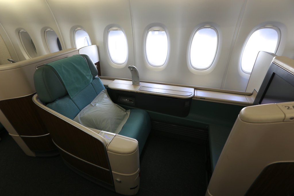 5 Best Ways to Korean Air SkyPass Miles featured by top US travel blog Points With Q, image: Korean Air A380 First Class 4
