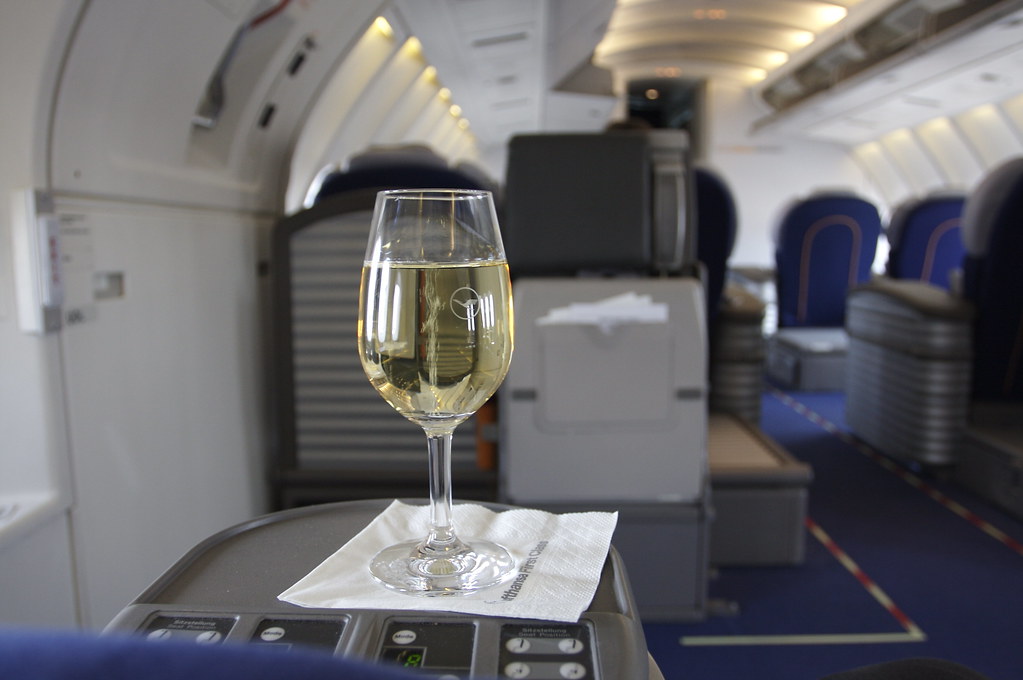 5 Best Ways To Use Asiana Miles featured by top US travel blog Points With Q, image: Lufthansa First Class Piper-Heidsieck Champagne