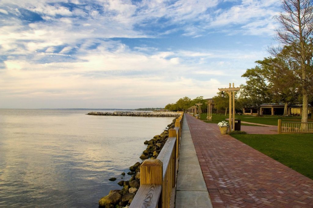 Grand Hotel Point Clear Marriott Review: A Gulf Coast Hotel featured by top US travel blog Points With Q, image: Grand Hotel Fairhope Marriott Mobile Bay Boardwalk