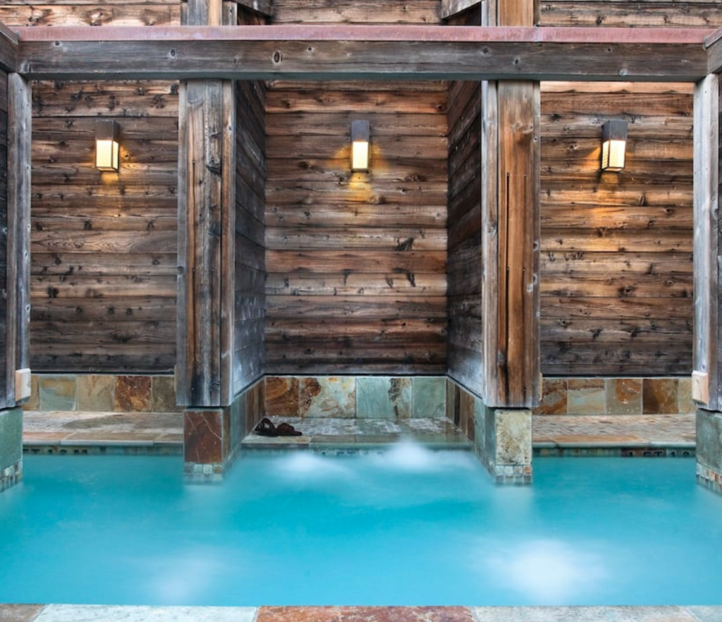 Top 3 Best Hyatt Hotels to Stay for Valentines Day in 2021 featured by top US travel blog Points With Q, image: Ventana Big Sur Spa Hyatt Big Sur California