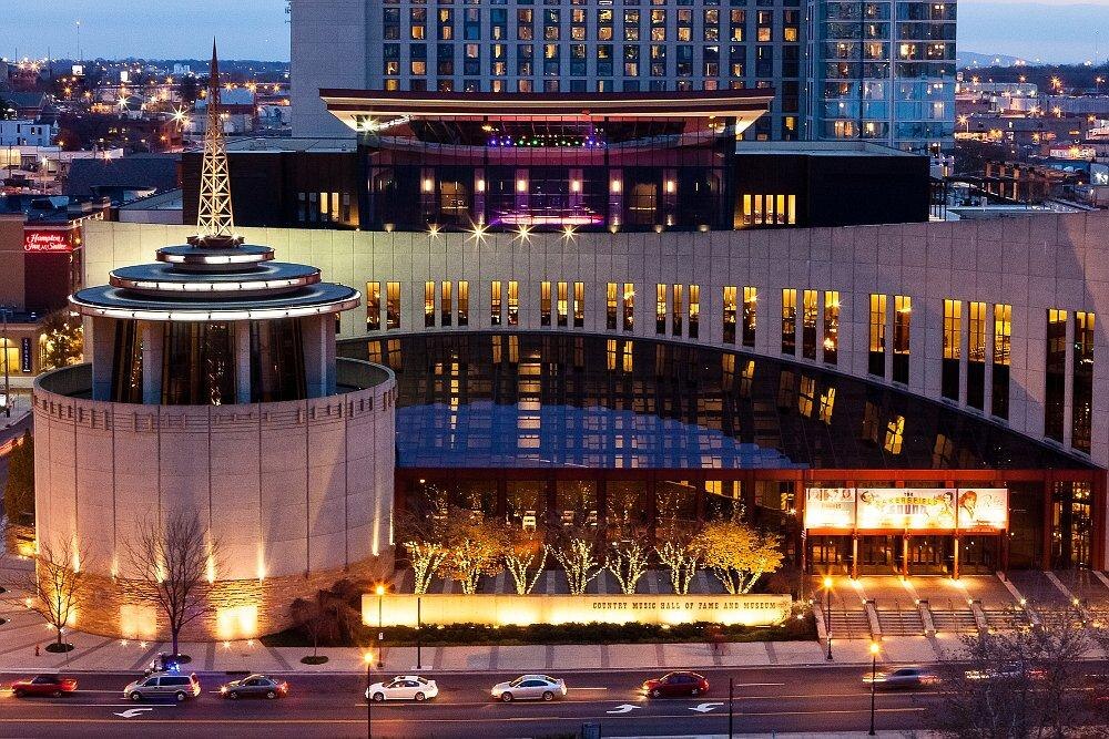 Nashville Travel: A 48-Hour Nashville Vacation featured by top US travel blog Points With Q, image: Union Station Hotel Marriott Nashville Country Music Hall of Fame