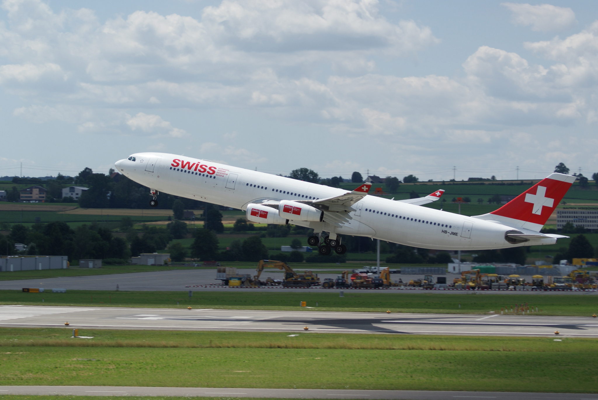 3 Best Ways to Book Swiss Business Class US to Europe